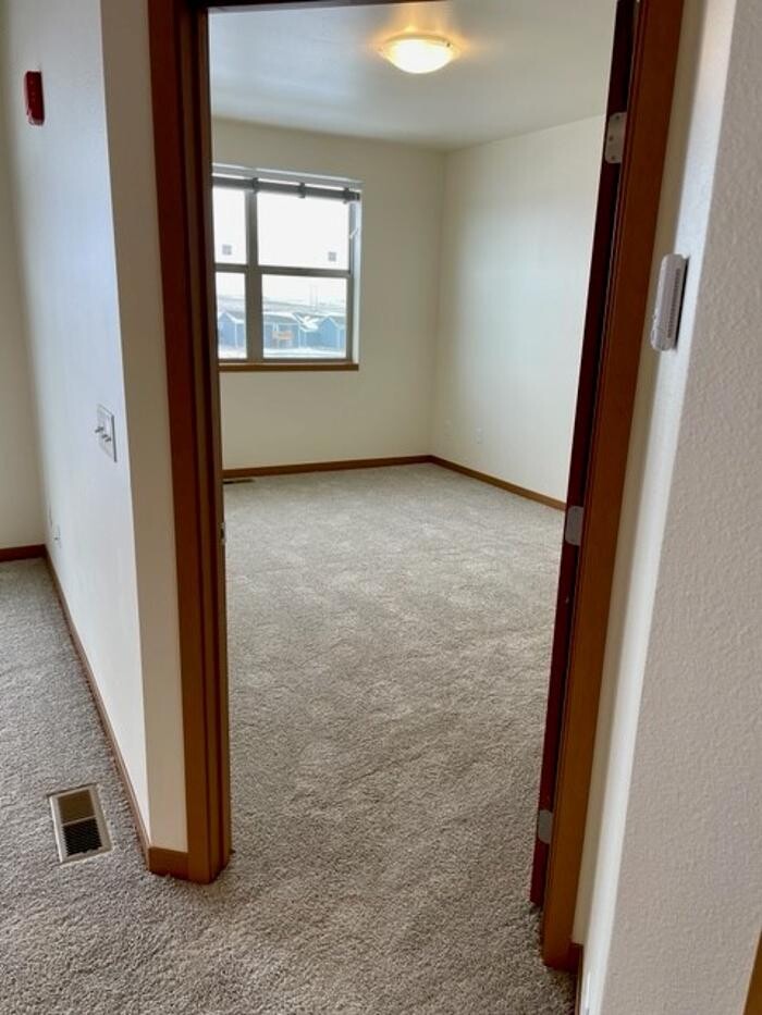 Images Tallgrass Apartments