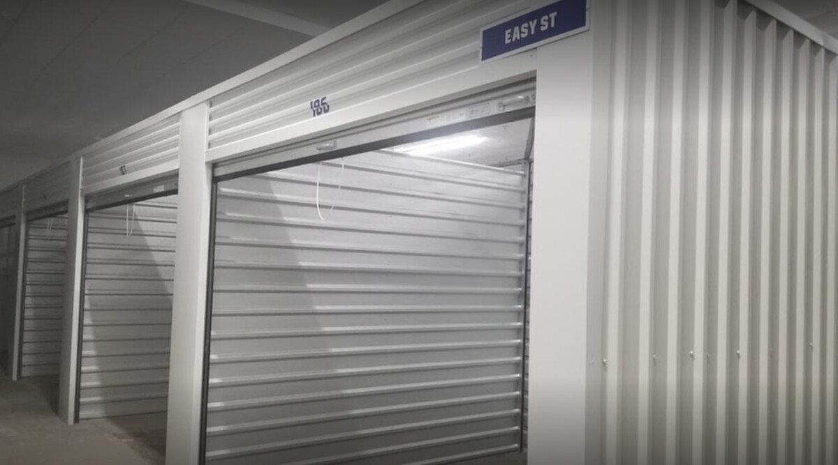 Images Plaza Self Storage, LLC