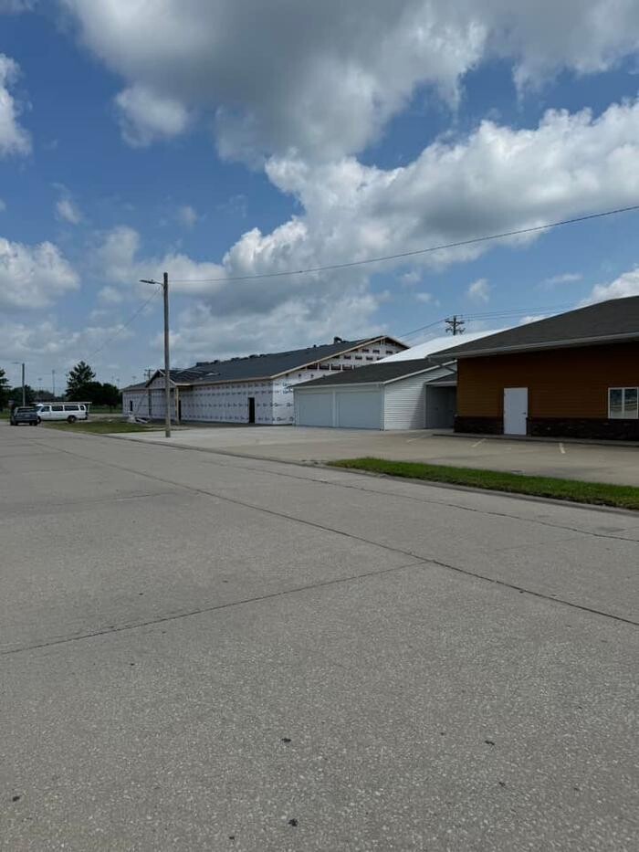 Images Plaza Self Storage, LLC