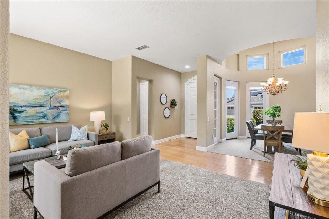 Images Carolan Properties