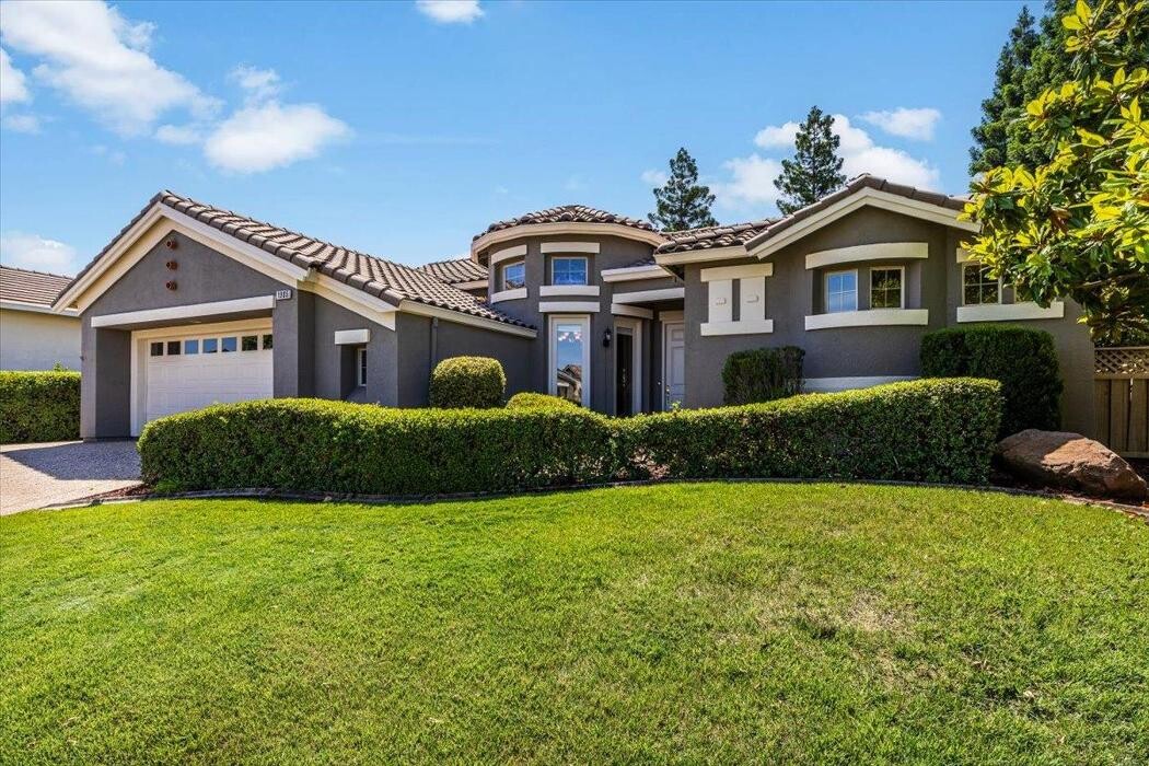 Images Carolan Properties