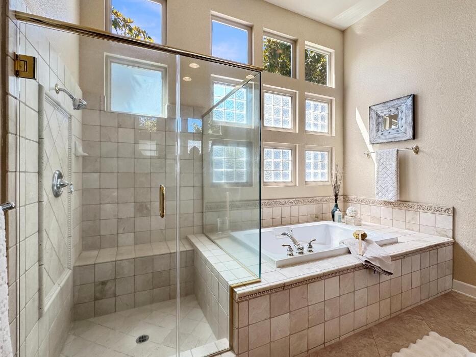 Images Carolan Properties