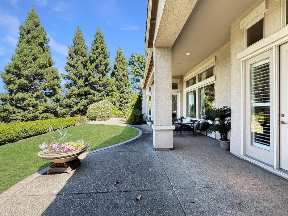Images Carolan Properties