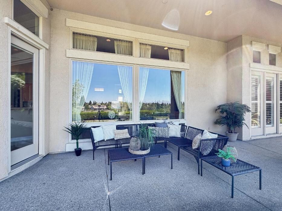 Images Carolan Properties