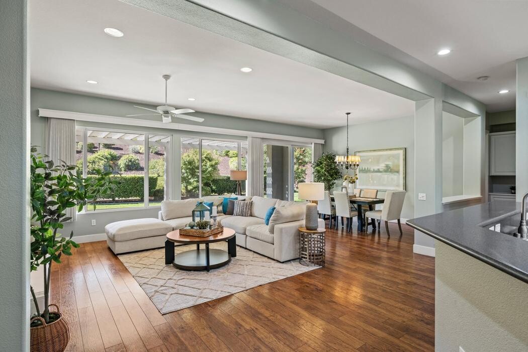 Images Carolan Properties