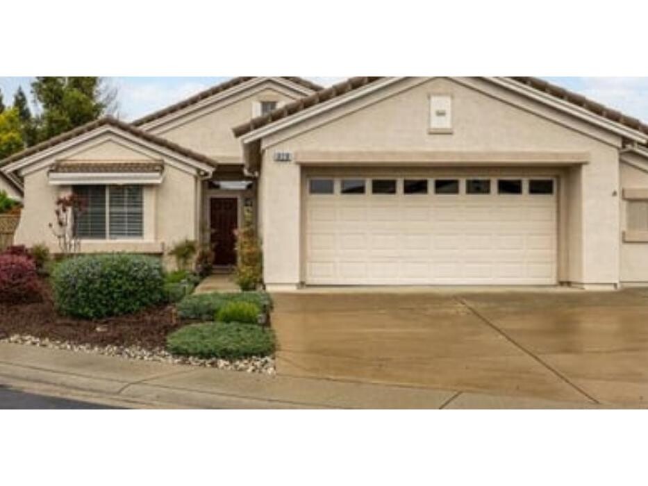Images Carolan Properties