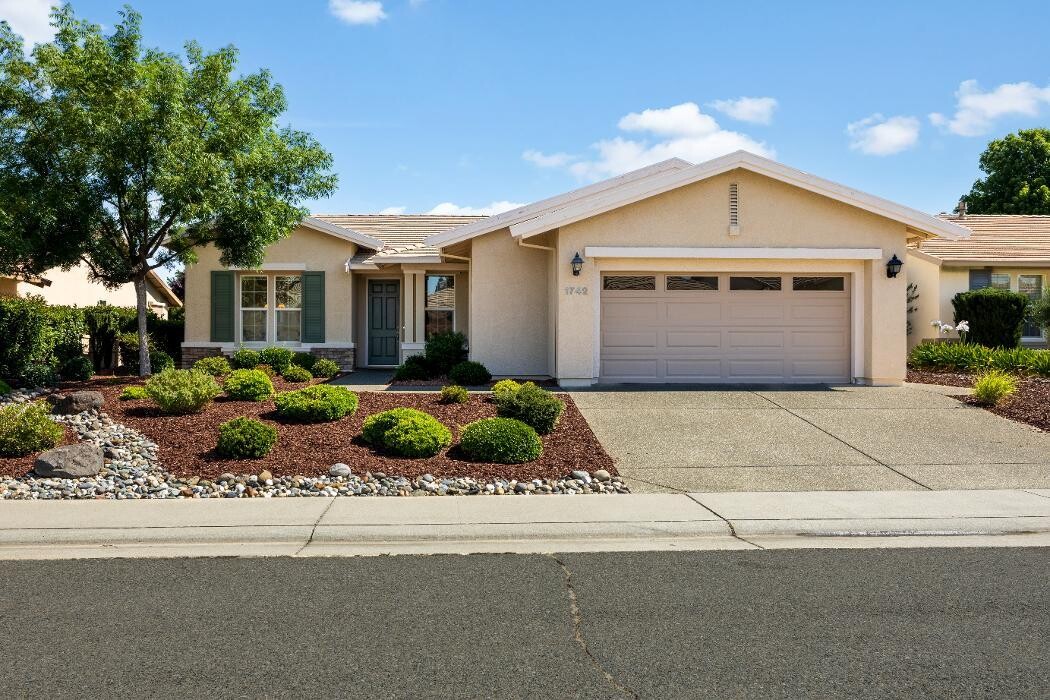 Images Carolan Properties