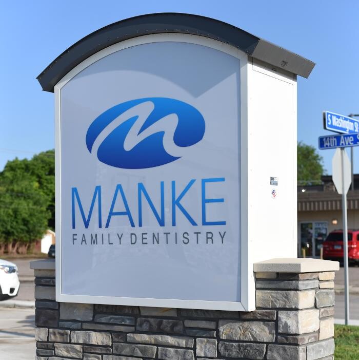 Manke Family Dentistry Logo