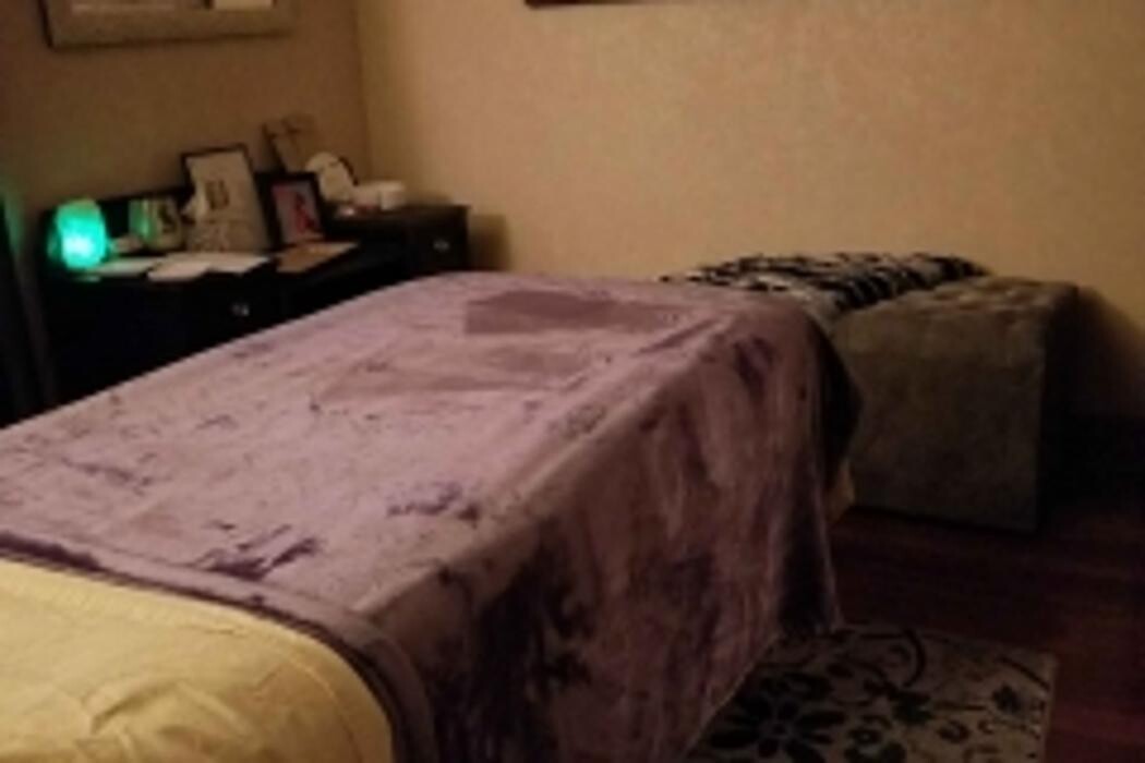 Images Genesis Massage Studio