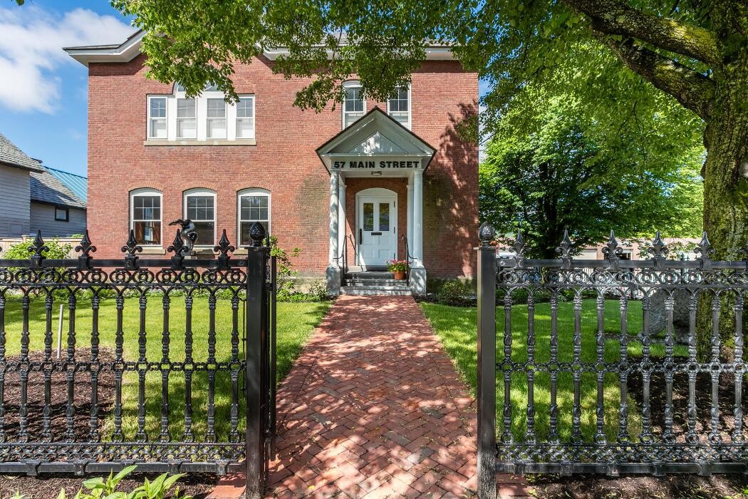 Images Vanessa Stone Real Estate, LLC