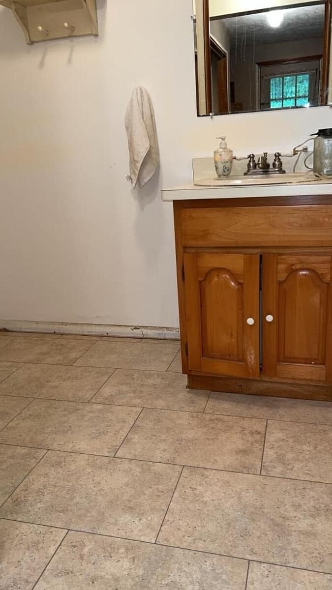 Images Bayside Flooring Outlet
