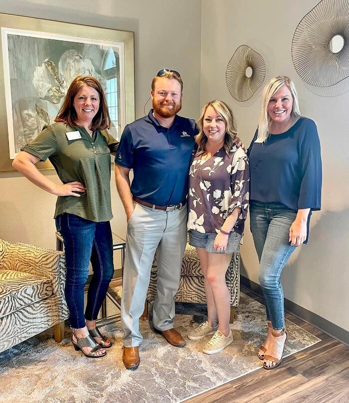 Images Twenty-Two Realty - The Robyn & Lanae Team