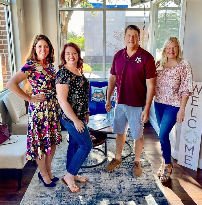 Images Twenty-Two Realty - The Robyn & Lanae Team