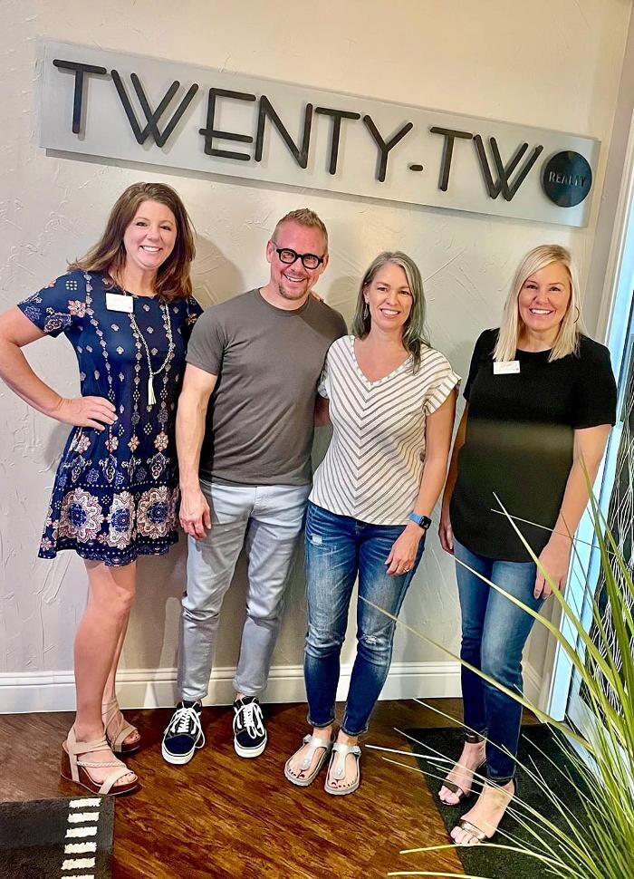 Images Twenty-Two Realty - The Robyn & Lanae Team