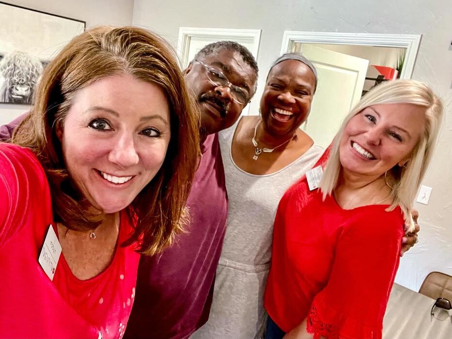 Images Twenty-Two Realty - The Robyn & Lanae Team