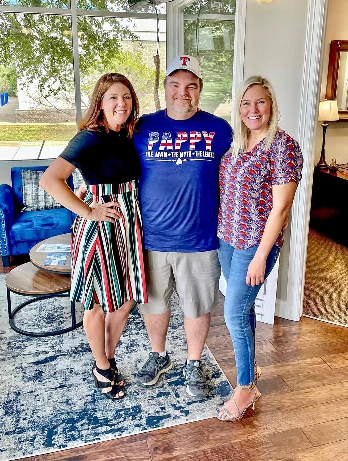 Images Twenty-Two Realty - The Robyn & Lanae Team