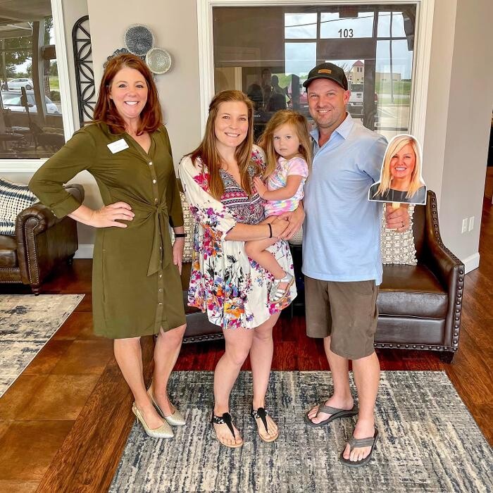 Images Twenty-Two Realty - The Robyn & Lanae Team