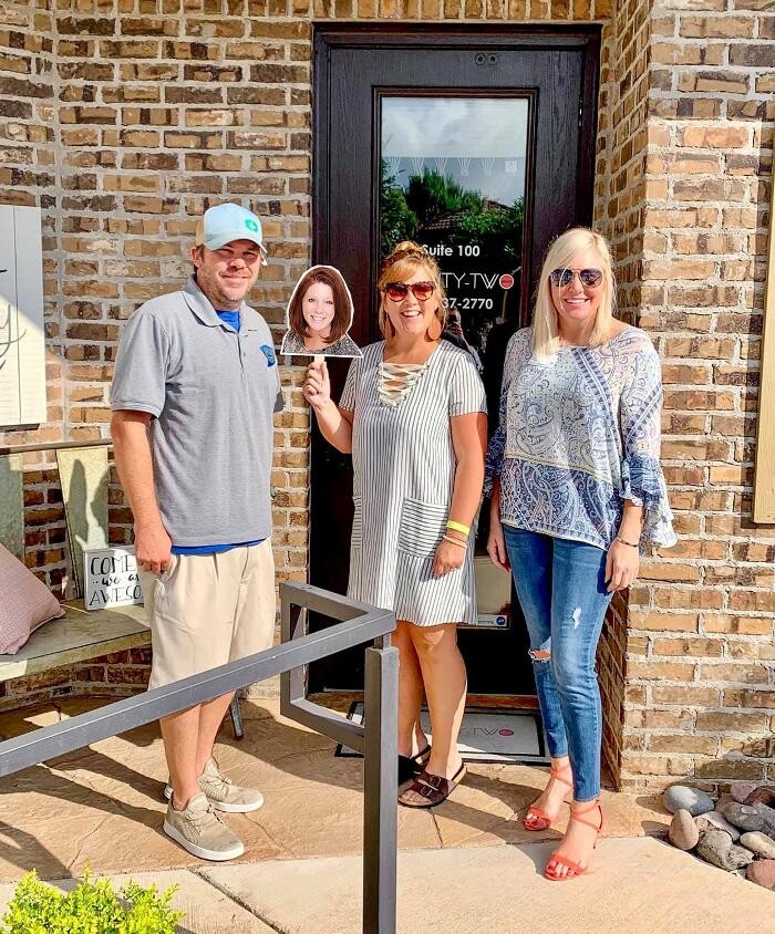 Images Twenty-Two Realty - The Robyn & Lanae Team