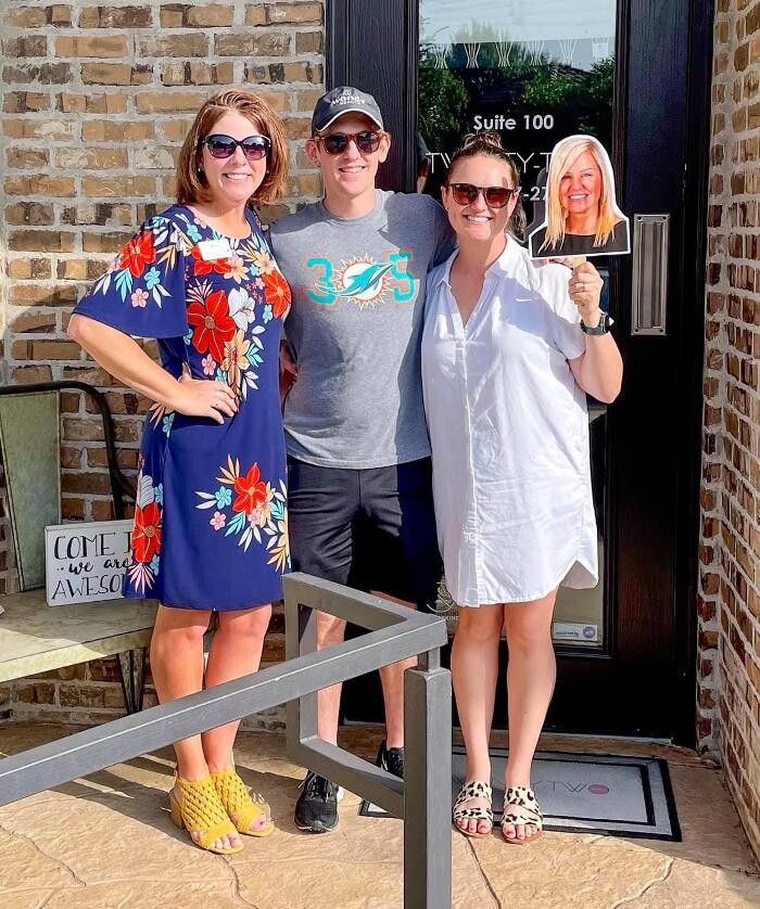 Images Twenty-Two Realty - The Robyn & Lanae Team