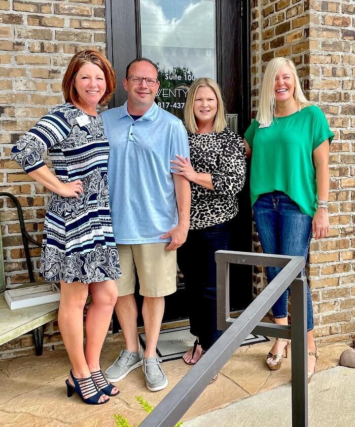 Images Twenty-Two Realty - The Robyn & Lanae Team