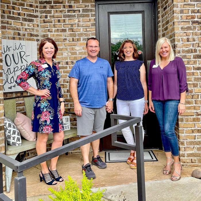 Images Twenty-Two Realty - The Robyn & Lanae Team