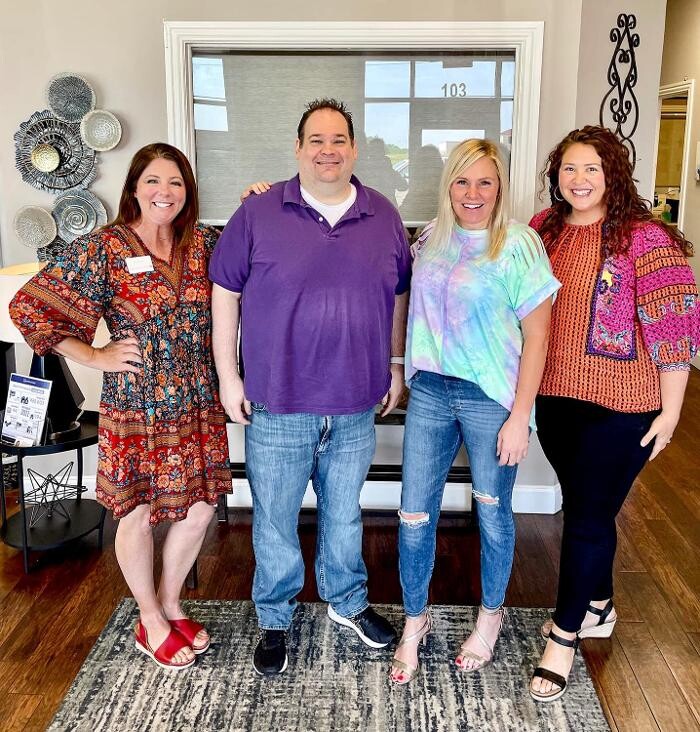 Images Twenty-Two Realty - The Robyn & Lanae Team
