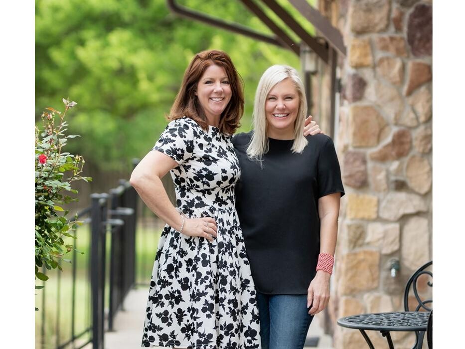 Images Twenty-Two Realty - The Robyn & Lanae Team