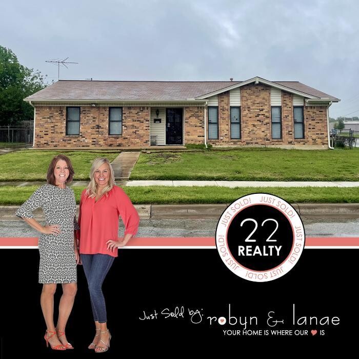 Images Twenty-Two Realty - The Robyn & Lanae Team
