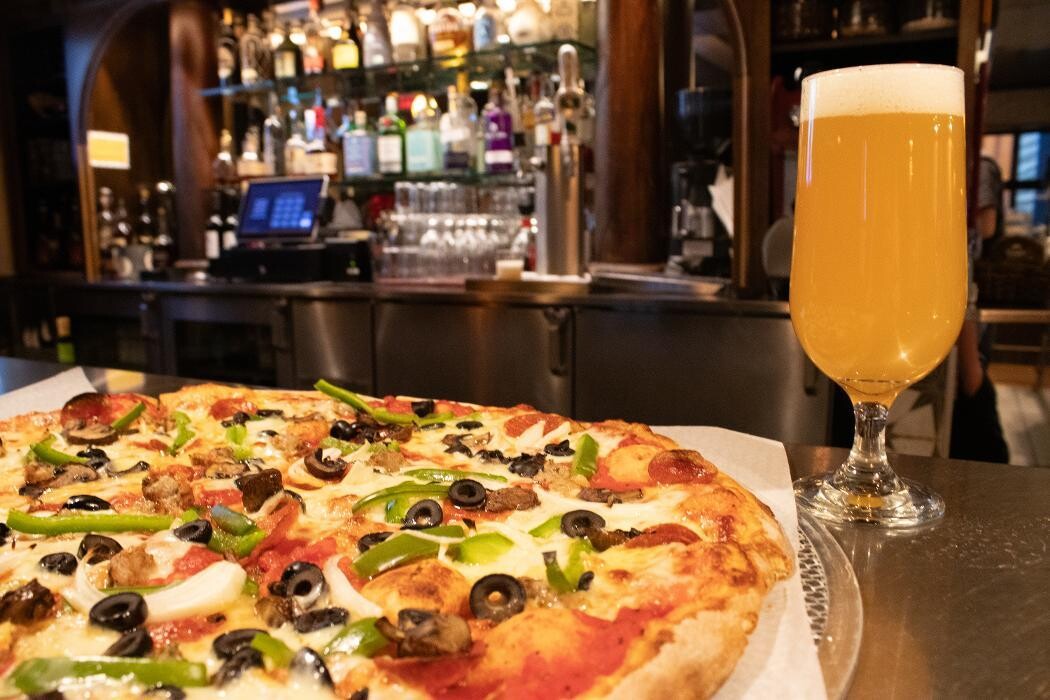 Images Pedro's Pizza Lounge