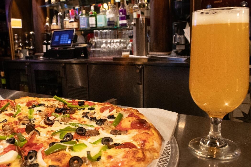 Images Pedro's Pizza Lounge