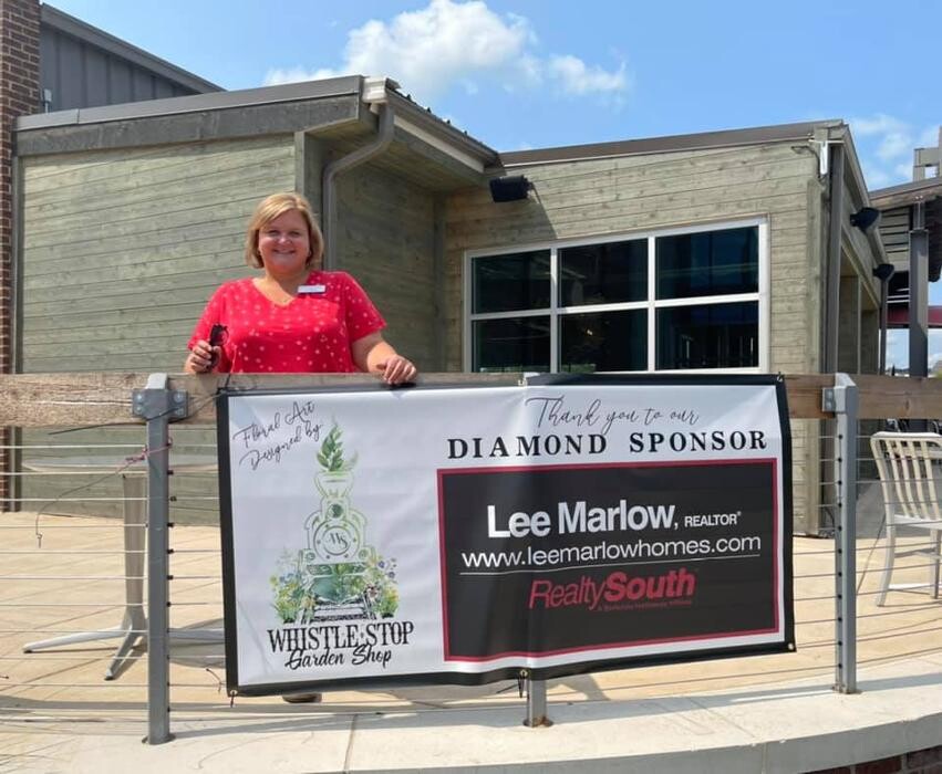 Images Lee Marlow - RealtySouth