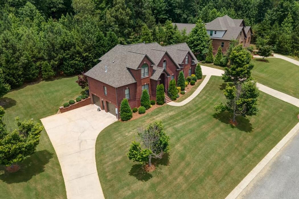 Images Lee Marlow - RealtySouth