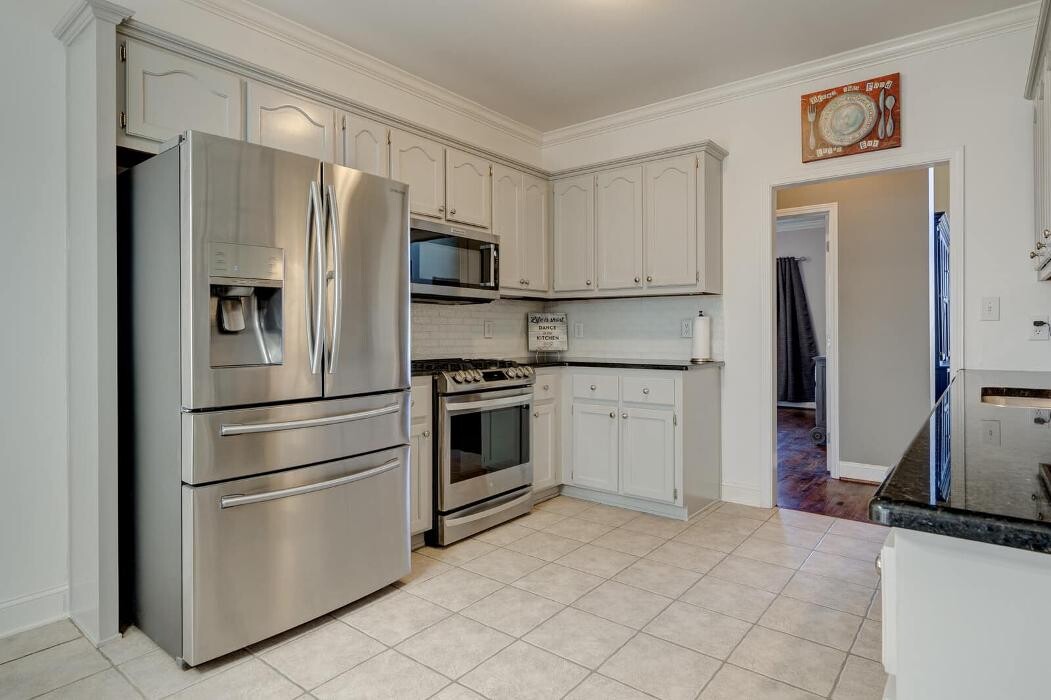 Images Lee Marlow - RealtySouth