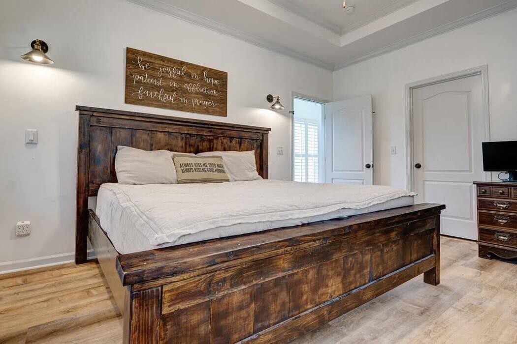 Images Lee Marlow - RealtySouth