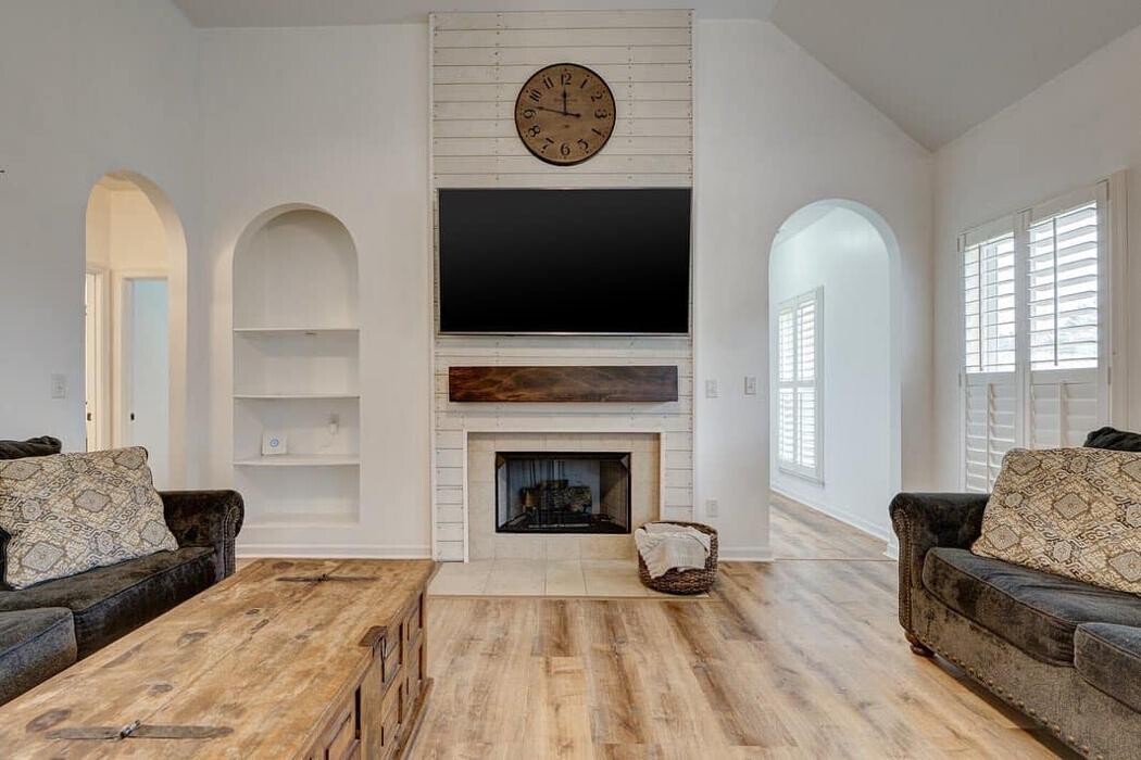 Images Lee Marlow - RealtySouth