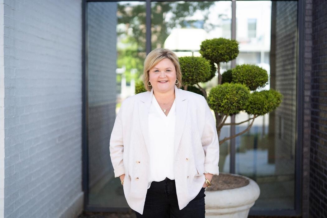 Images Lee Marlow - RealtySouth