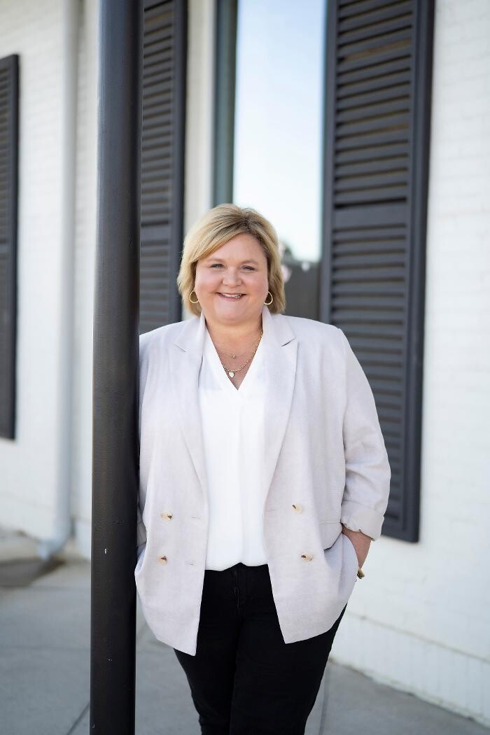 Images Lee Marlow - RealtySouth