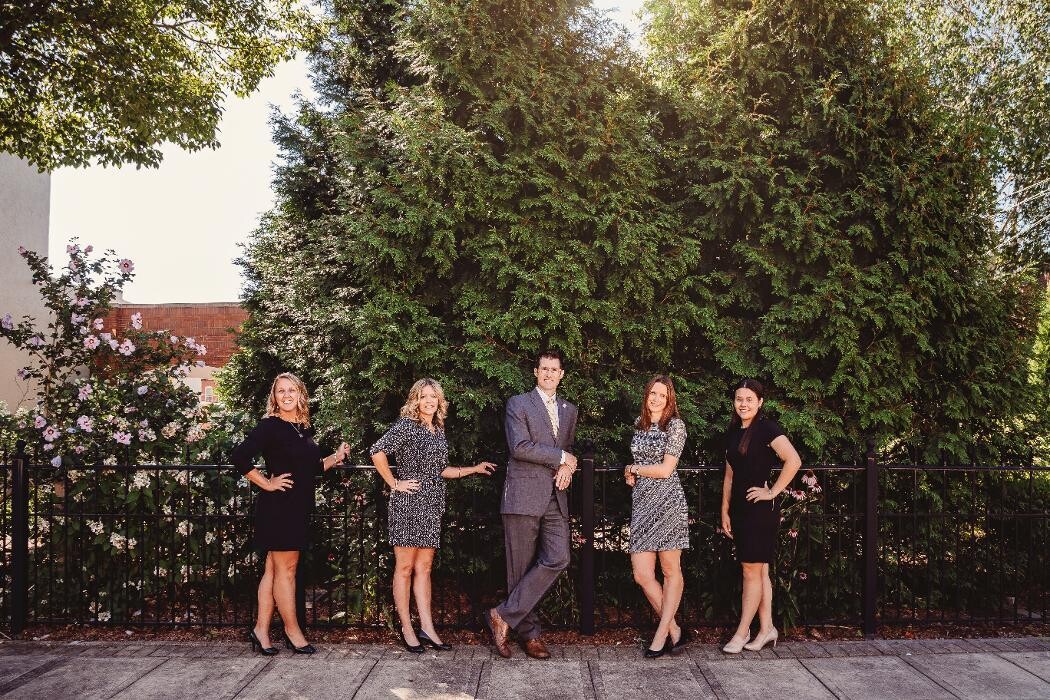 Images Frank Van Dresser Team: RE/MAX Quality Realty