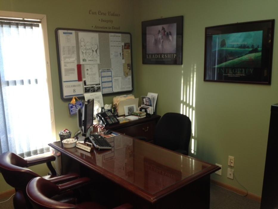 Images Frank Van Dresser Team: RE/MAX Quality Realty