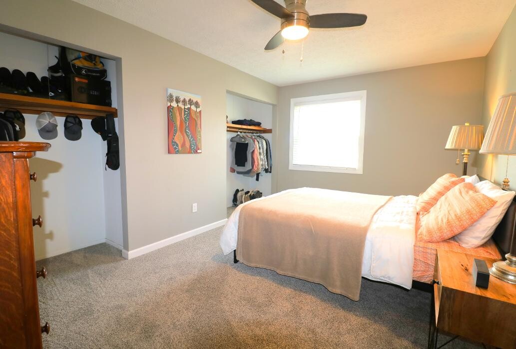 Images Frank Van Dresser Team: RE/MAX Quality Realty