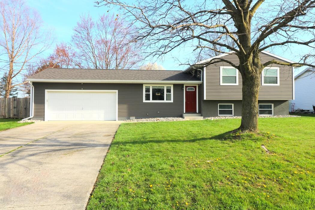 Images Frank Van Dresser Team: RE/MAX Quality Realty