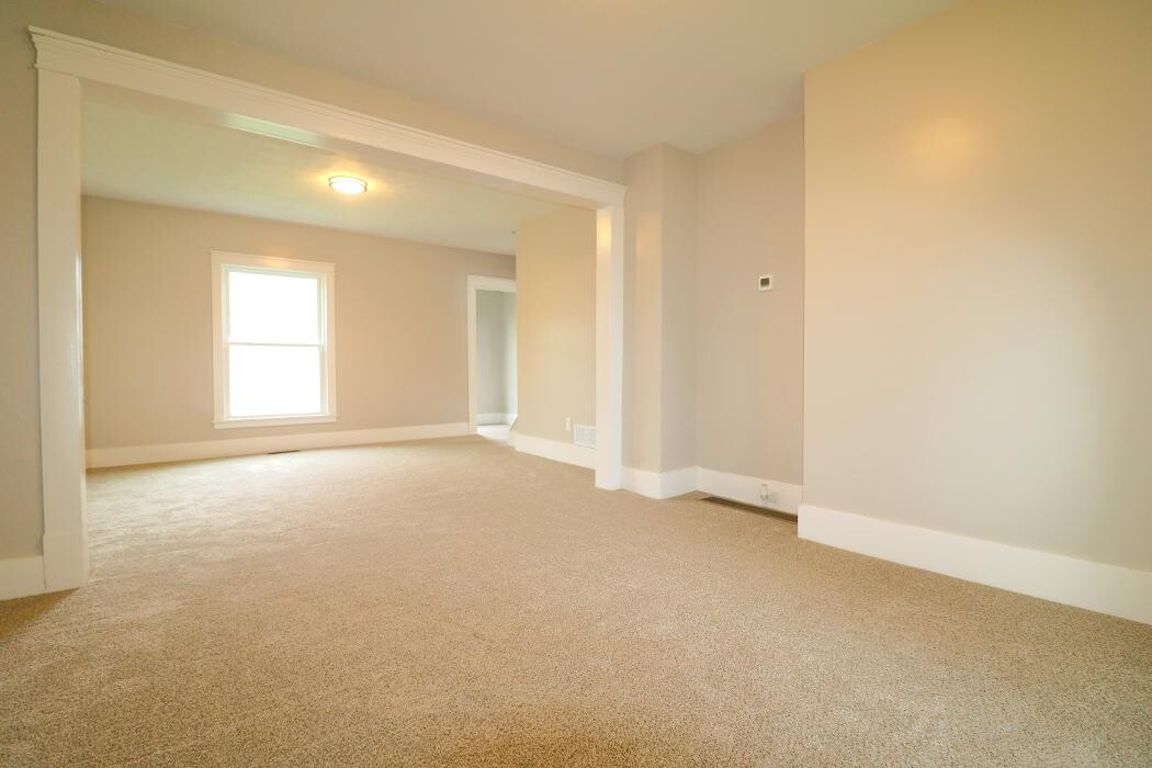 Images Frank Van Dresser Team: RE/MAX Quality Realty