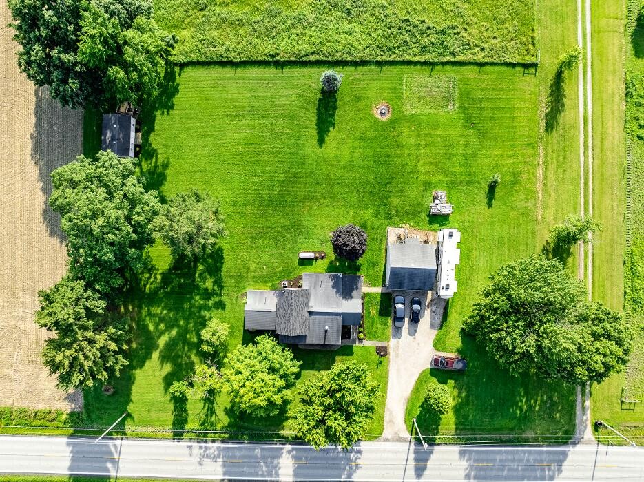 Images Frank Van Dresser Team: RE/MAX Quality Realty