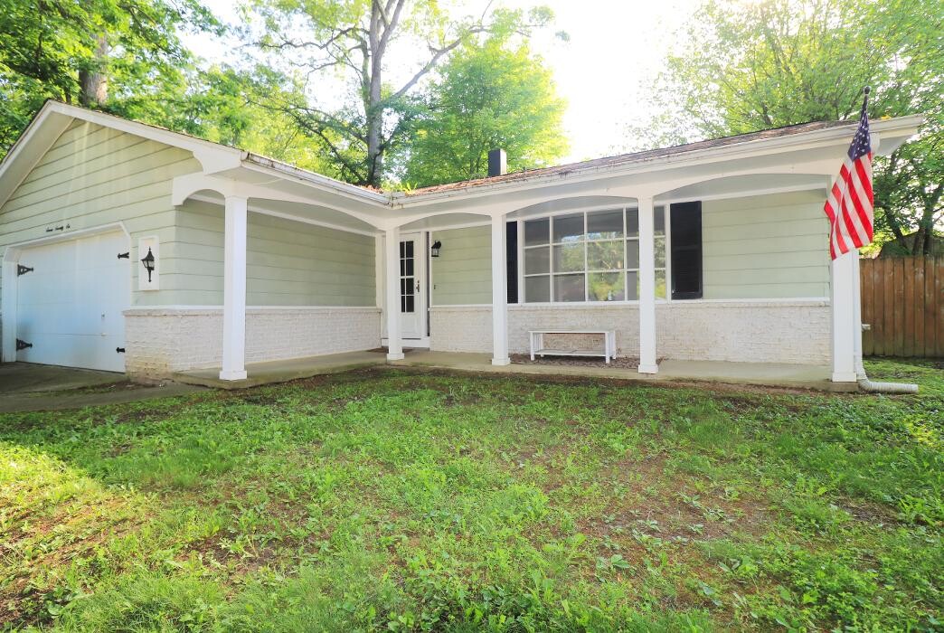 Images Frank Van Dresser Team: RE/MAX Quality Realty