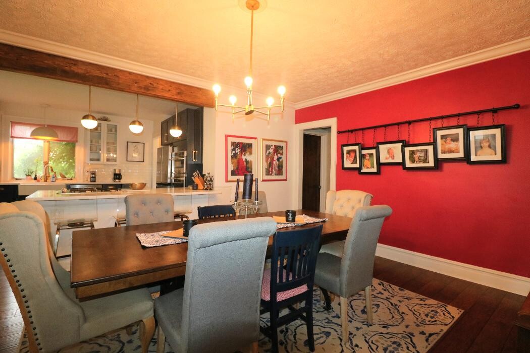 Images Frank Van Dresser Team: RE/MAX Quality Realty