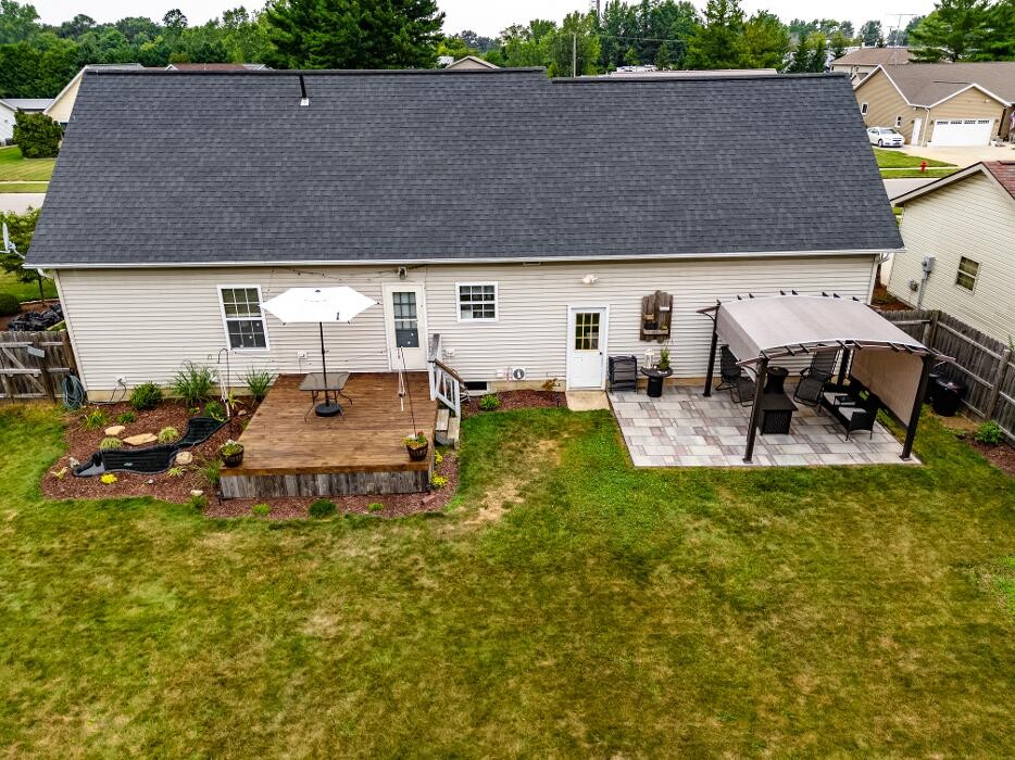 Images Frank Van Dresser Team: RE/MAX Quality Realty