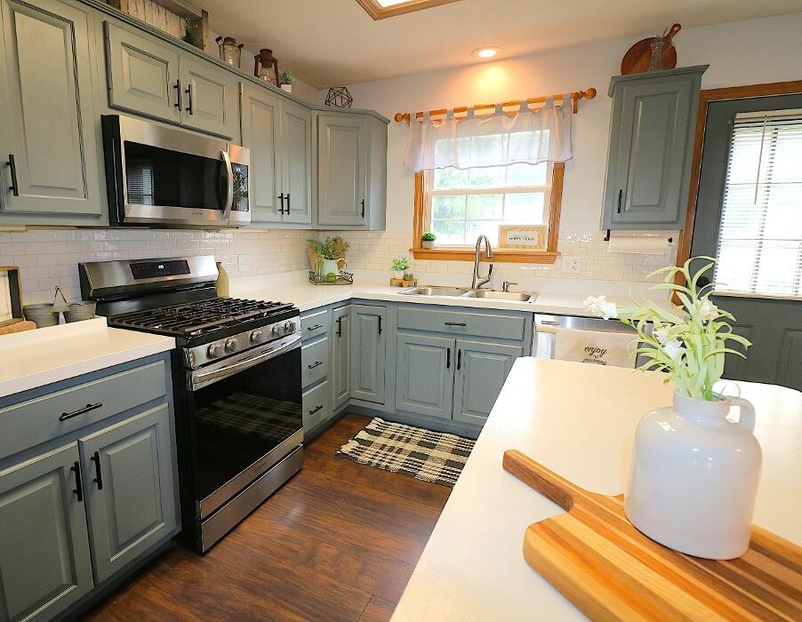 Images Frank Van Dresser Team: RE/MAX Quality Realty