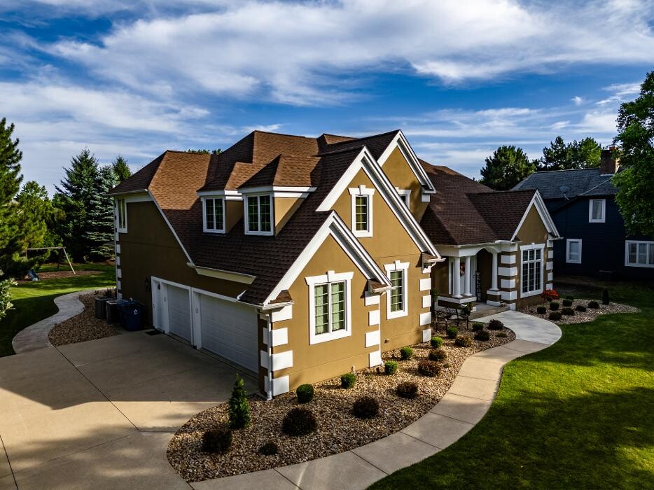 Images Frank Van Dresser Team: RE/MAX Quality Realty