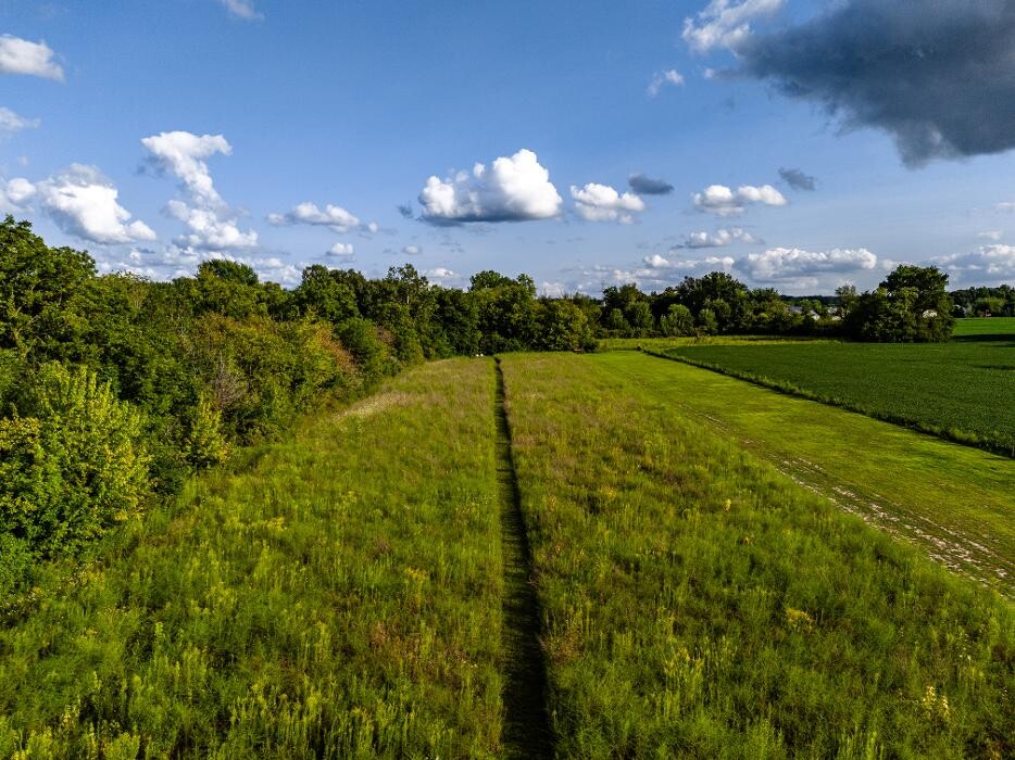 Images Frank Van Dresser Team: RE/MAX Quality Realty