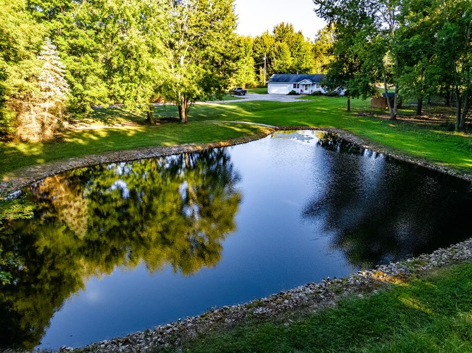 Images Frank Van Dresser Team: RE/MAX Quality Realty